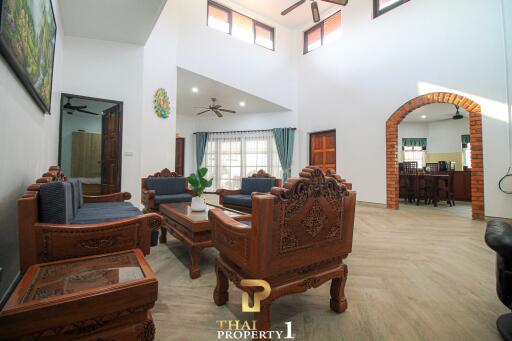 Large 4 Bedroom Pool Villa 300 Meters To Na Jomtien Beach Soi 40