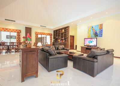 Palm Hills Golf Course - Beautifully Presented 5 Bed Pool Villa On Over 2,400 SQM. Plot