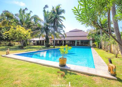 Palm Hills Golf Course - Beautifully Presented 5 Bed Pool Villa On Over 2,400 SQM. Plot