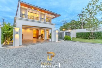 Exclusive Pool Villa Project On The Top Of  Golden Location In Pattaya