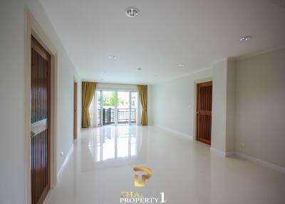 Ground Floor Pool Access 3 Bed Condo At Beach Palace Cha Am