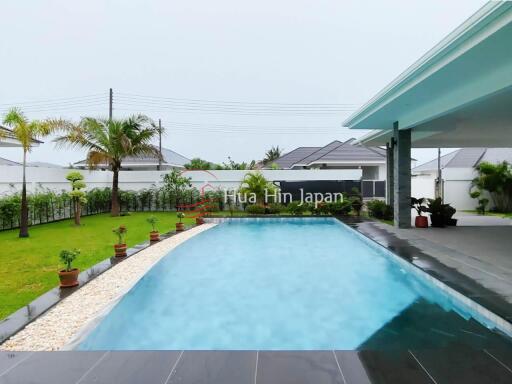 Brand New 3-Bedroom Pool Villa near Black Mountain Golf