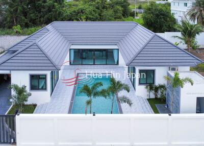 Prime Location! Contemporary 3-Bedroom Pool Villa 5km from Bluport Shopping Mall and Beach in Hua Hin (Off-plan & Unfurnished)