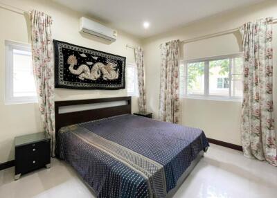 Huge Price Reduction!! Beautiful 3 Bedroom Villa in Popular Emerald Project off Soi 112 (completed, fully furnished)