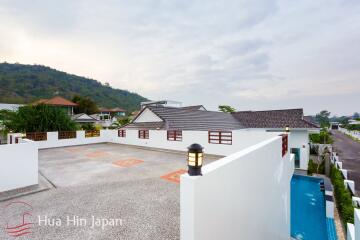 Contemporary 4 Bedroom Pool Villa with Stunning View from Roof Top Terrace for Sale in South of Hua Hin (fully furnished)