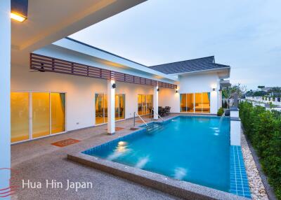 Contemporary 4 Bedroom Pool Villa with Stunning View from Roof Top Terrace for Sale in South of Hua Hin (fully furnished)