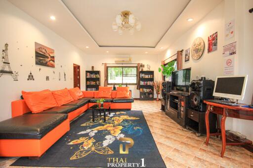 Contemporary Style 4 Bedroom Villa For Sale - Hua Hin