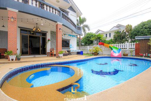 Contemporary Style 4 Bedroom Villa For Sale - Hua Hin