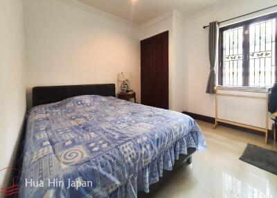 Hot Sale!! Spacious Balinese-Style 5-Bedroom Villa with 2-Story Art Atelier, Just 6 km from Hua Hin Centre for Sale