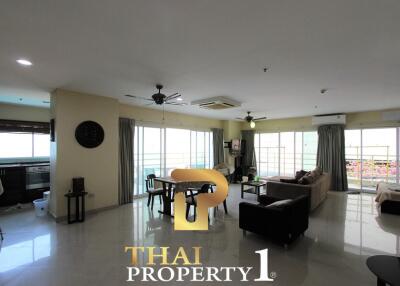 View Talay 6, 153 sq. m., 10th fl front corner unit, Sea View Pattaya