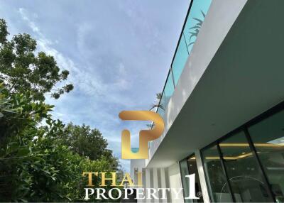 New Modern 4 Bedroom Pool Villa In Jomtien