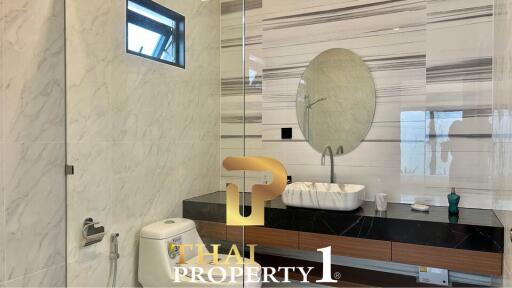 New Modern 4 Bedroom Pool Villa In Jomtien