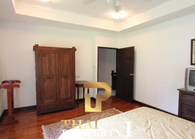 Town House, 3 Bed, 440 sq. m., 250 m from the beach Baan Amphur