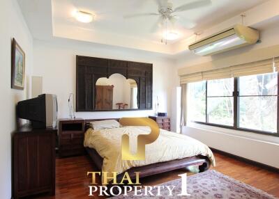 Town House, 3 Bed, 440 sq. m., 250 m from the beach Baan Amphur