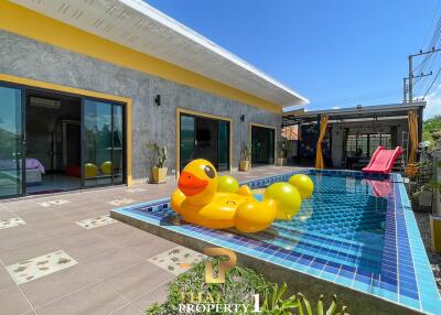 Freestanding 5 Bedroom Pool Villa For Sale - Soi Hua Hin 102