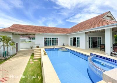 Beautiful 3 Bedroom Pool Villa at Amazing price inside Smart House Project near Black Mountain