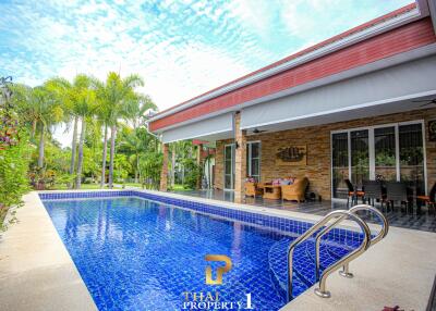 Wonderful 3 Bed Pool Villa On A Large Plot For Sale In Soi Hua Hin 112