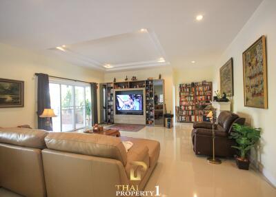 Extended 3/4 Bedroom House With Large Covered Outdoor Area & Stunning Garden - Emerald Scenery