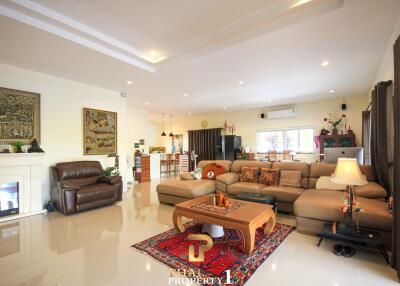 Extended 3/4 Bedroom House With Large Covered Outdoor Area & Stunning Garden - Emerald Scenery