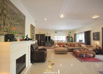 Extended 3/4 Bedroom House With Large Covered Outdoor Area & Stunning Garden - Emerald Scenery