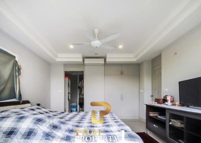 Na Jomtien - Beachfront 1 Bed Unit At Vip Condochain