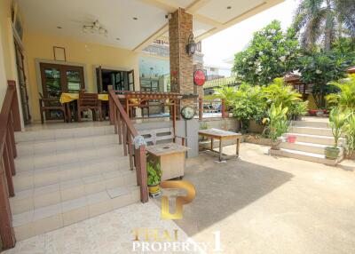 5 Bedroom House With Restaurant For Sale - Hua Hin Soi 88