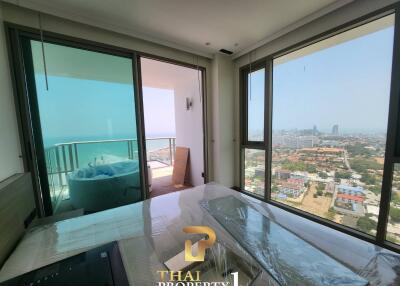 Pattaya Side - New 2 Bed Condo With Jacuzzi At The Riviera Ocean Drive