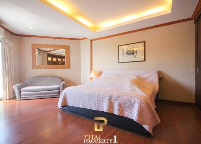 Stunning Sea View - Incredible 72 SQM. One Bed Condo At Hua Hin Seaview Paradise