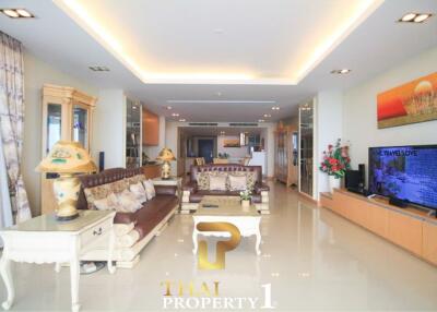 Panoramic Sea View Large 3 Bed Unit At La Royal Beach - Na Jomtien