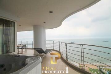 Panoramic Sea View Large 3 Bed Unit At La Royal Beach - Na Jomtien