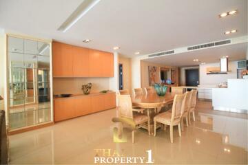 Panoramic Sea View Large 3 Bed Unit At La Royal Beach - Na Jomtien