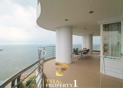 Panoramic Sea View Large 3 Bed Unit At La Royal Beach - Na Jomtien