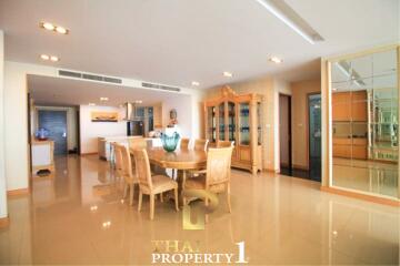 Panoramic Sea View Large 3 Bed Unit At La Royal Beach - Na Jomtien