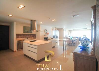 Panoramic Sea View Large 3 Bed Unit At La Royal Beach - Na Jomtien