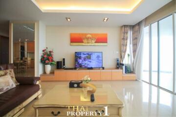 Panoramic Sea View Large 3 Bed Unit At La Royal Beach - Na Jomtien