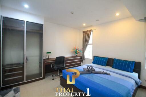 Modern 2 Bedroom Condo La Royale Beach - Na Jomtien