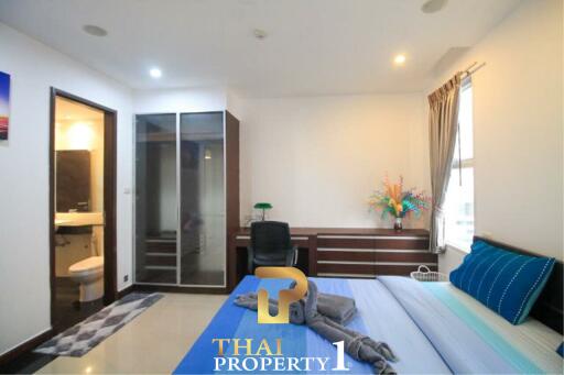 Modern 2 Bedroom Condo La Royale Beach - Na Jomtien