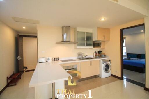 Modern 2 Bedroom Condo La Royale Beach - Na Jomtien