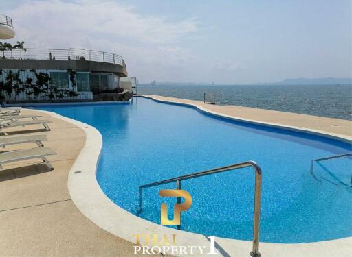 Modern 2 Bedroom Condo La Royale Beach - Na Jomtien