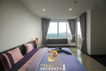 Modern 2 Bedroom Condo La Royale Beach - Na Jomtien