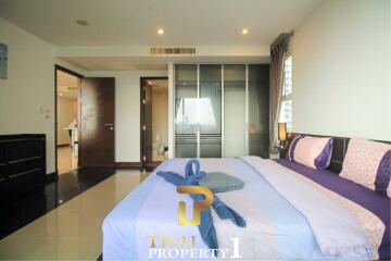 Modern 2 Bedroom Condo La Royale Beach - Na Jomtien