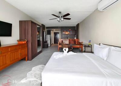 Cozy Studio unit at the Santorini Condo In Khao Tao