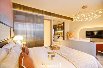 High Floor Luxury 1 Bedroom Unit At Arom Jomtien (Off-plan under Foreigner Name)