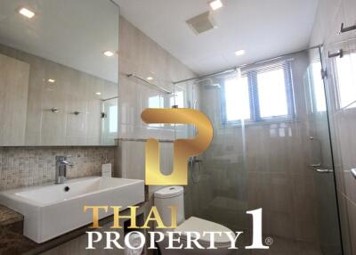 New Modern 38 SQm. One Bed Unit At Jewel Pratumnak