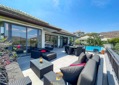 Black Mountain Luxury Golf Course Villa For Sale