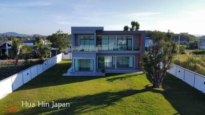 Brand new 4 Bedroom Villas on large land plot near Black Mountain and Hua Hin International School