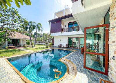 4 Bedroom Beach Villa For Sale - Dolphin Bay