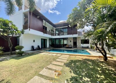 4 Bedroom Beach Villa For Sale - Dolphin Bay