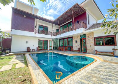 4 Bedroom Beach Villa For Sale - Dolphin Bay