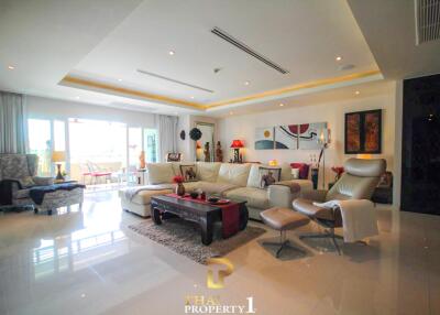 Large Modern 2 Bed Unit For Sale At VN Residence 2 - Pratamnak Soi 5